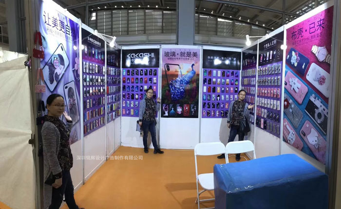 八棱柱屏風組合的運用-深圳噴繪公司